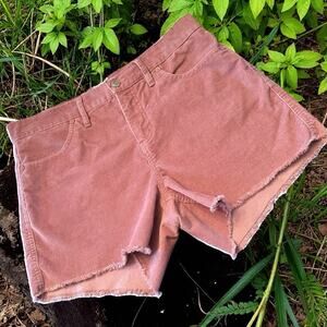 GAP NWOT Mauve Pink Corduroy
Cut-Off Shorts Frayed Hem mid rise size 6